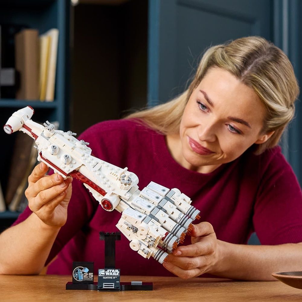 Конструктор космический корабль Tantive IV 75376, 654 деталей, серия Star Wars