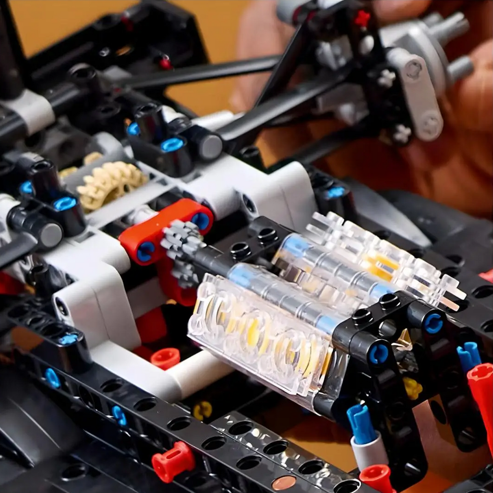 Конструктор Technic Гоночний болід Mercedes-AMG F1 W14 E Performance на 1642 деталі (88027)